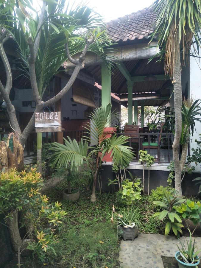 Beten Enjung Home Stay&Waroeng Amed  Exterior photo