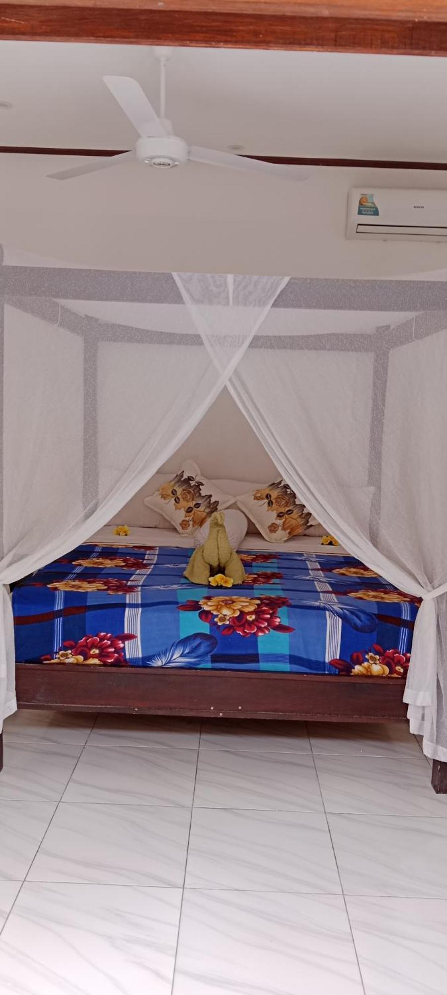 Beten Enjung Home Stay&Waroeng Amed  Exterior photo