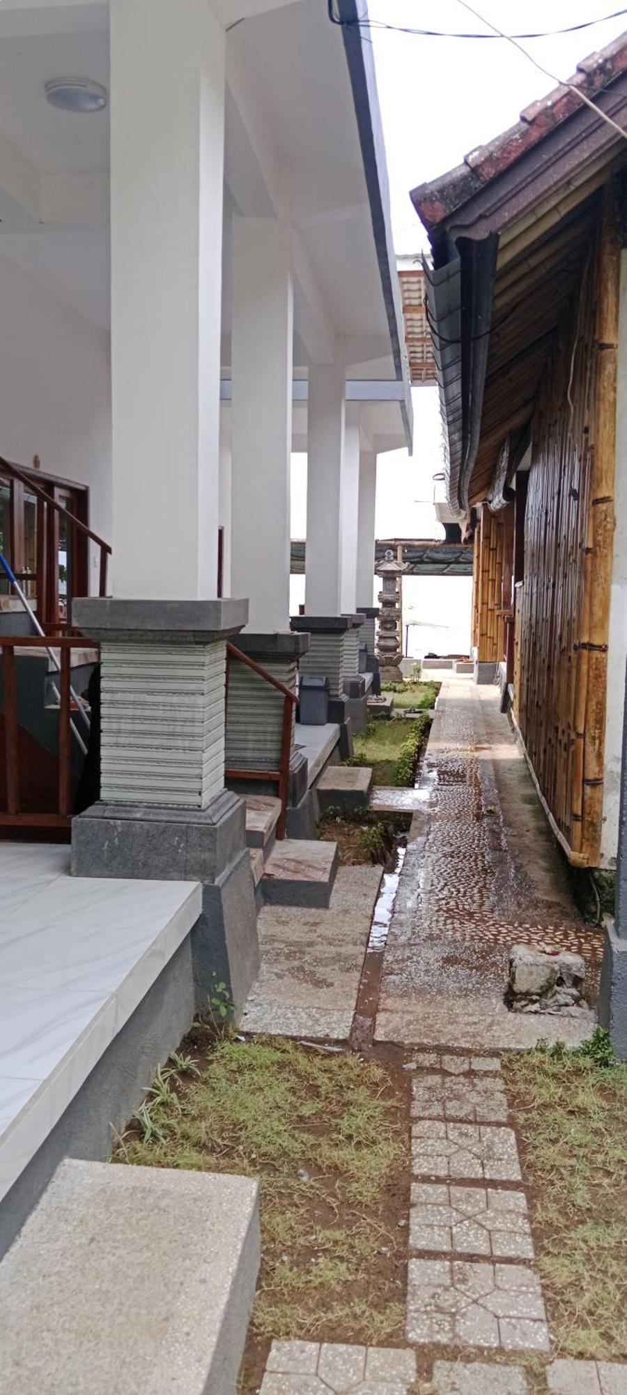 Beten Enjung Home Stay&Waroeng Amed  Exterior photo