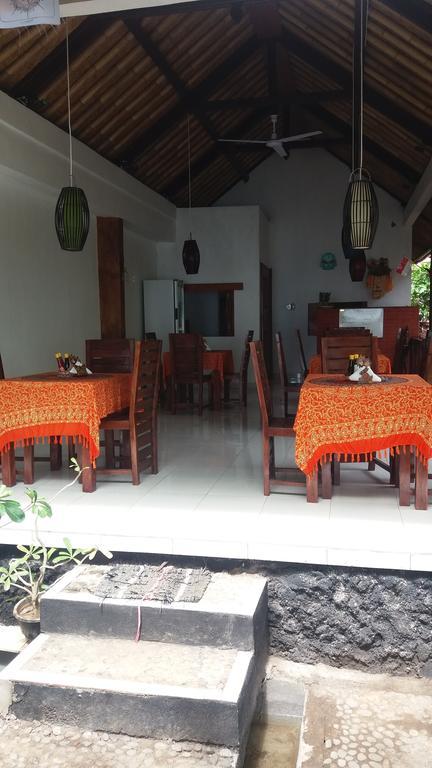 Beten Enjung Home Stay&Waroeng Amed  Exterior photo